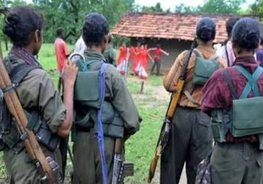 नक्सलियों ने की 3 लोगों की हत्या, 7 ग्रामीणों को बेरहमी से पीटा